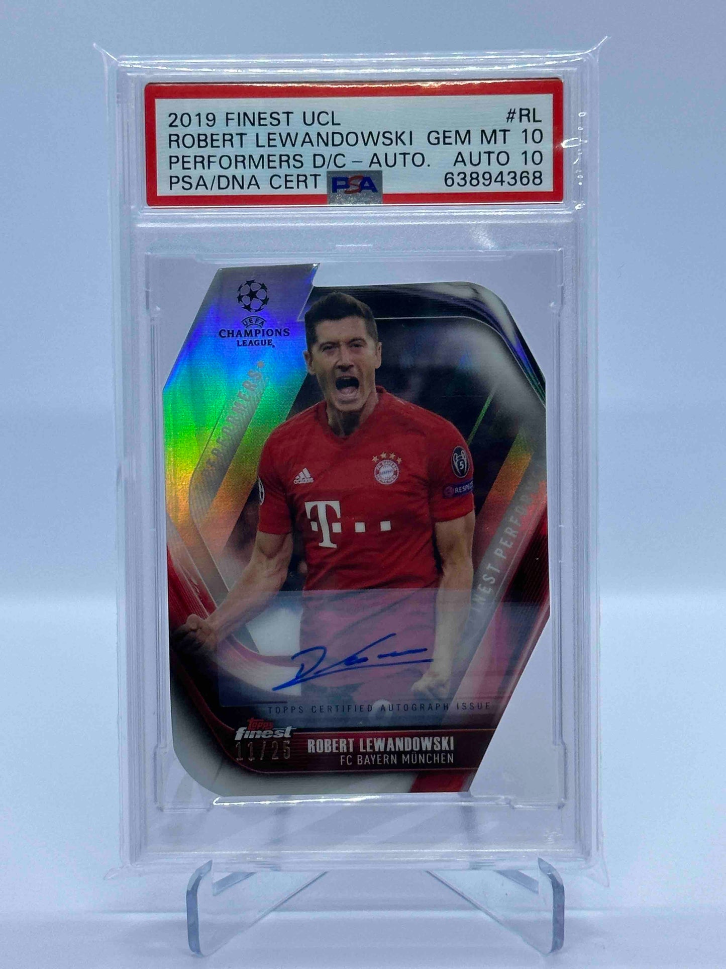 Robert Lewandowski /25 Topps Finest UCL