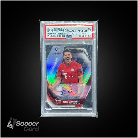 Robert Lewandowski (11/25) Topps Finest 2019 - PSA 10 Auto 10